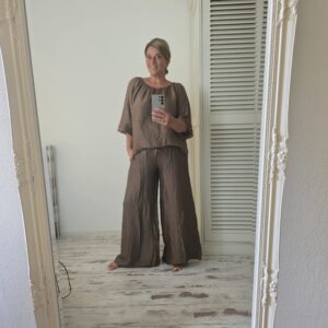 Top Lani Bruin