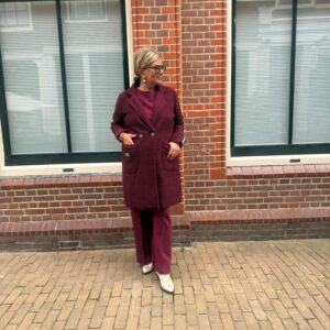 Jas Dewi Bordeauxrood