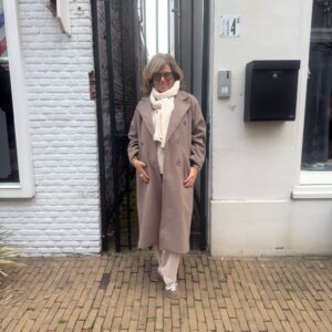 Shawl Beau Roomwit