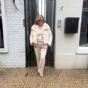 Jas Danielle Roomwit